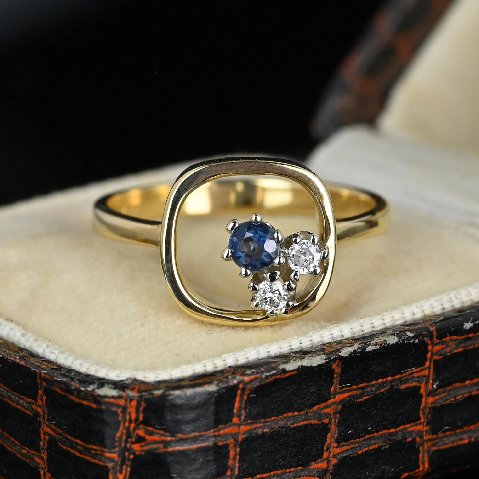 Contemporary 14K Gold Floating Diamond and Sapphire Ring