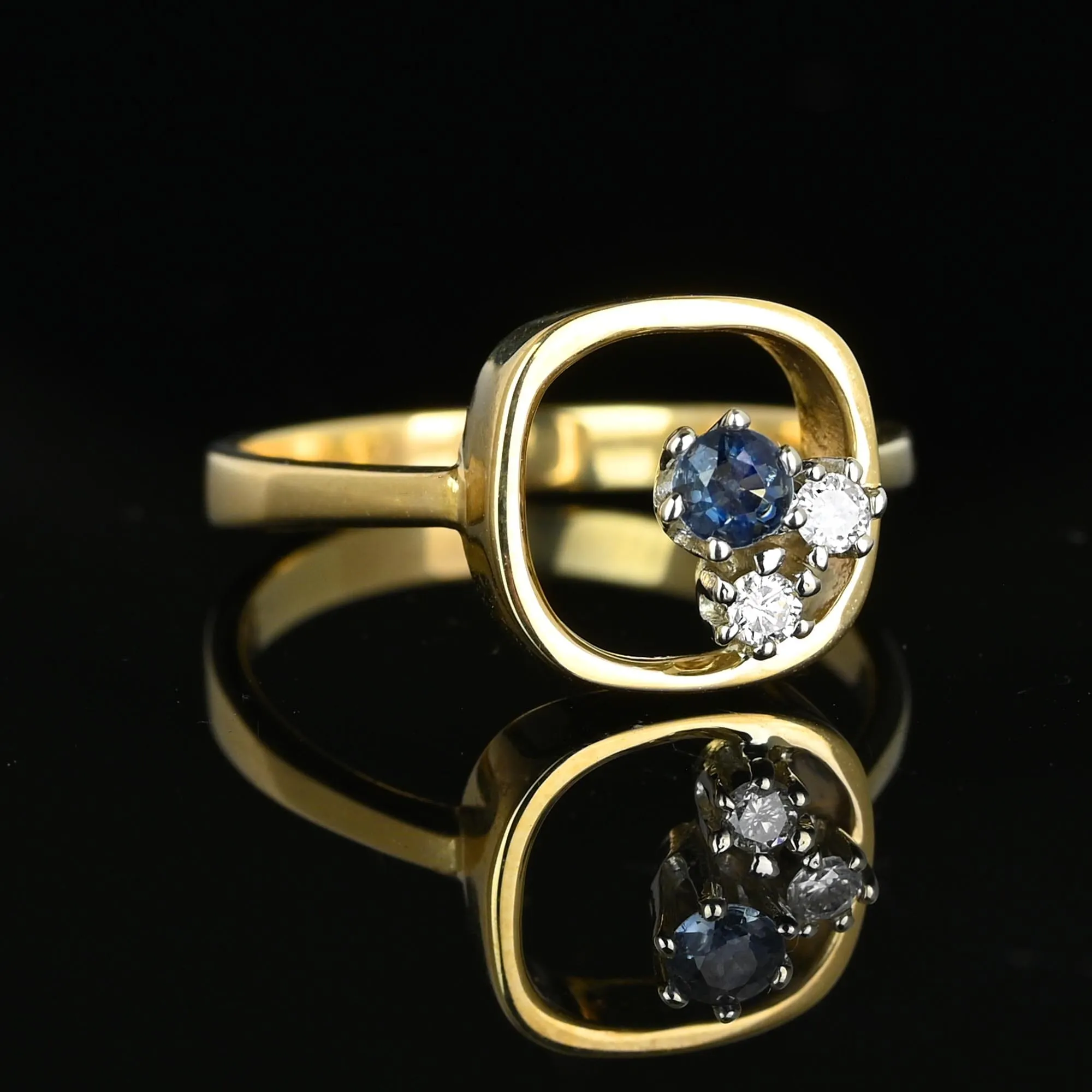 Contemporary 14K Gold Floating Diamond and Sapphire Ring