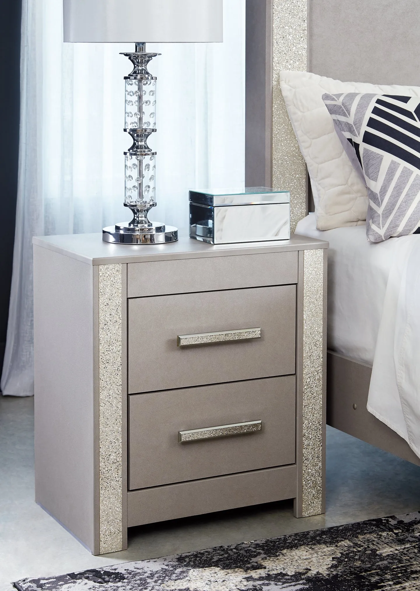 Surancha Full Panel Bed with Mirrored Dresser and 2 Nightstands